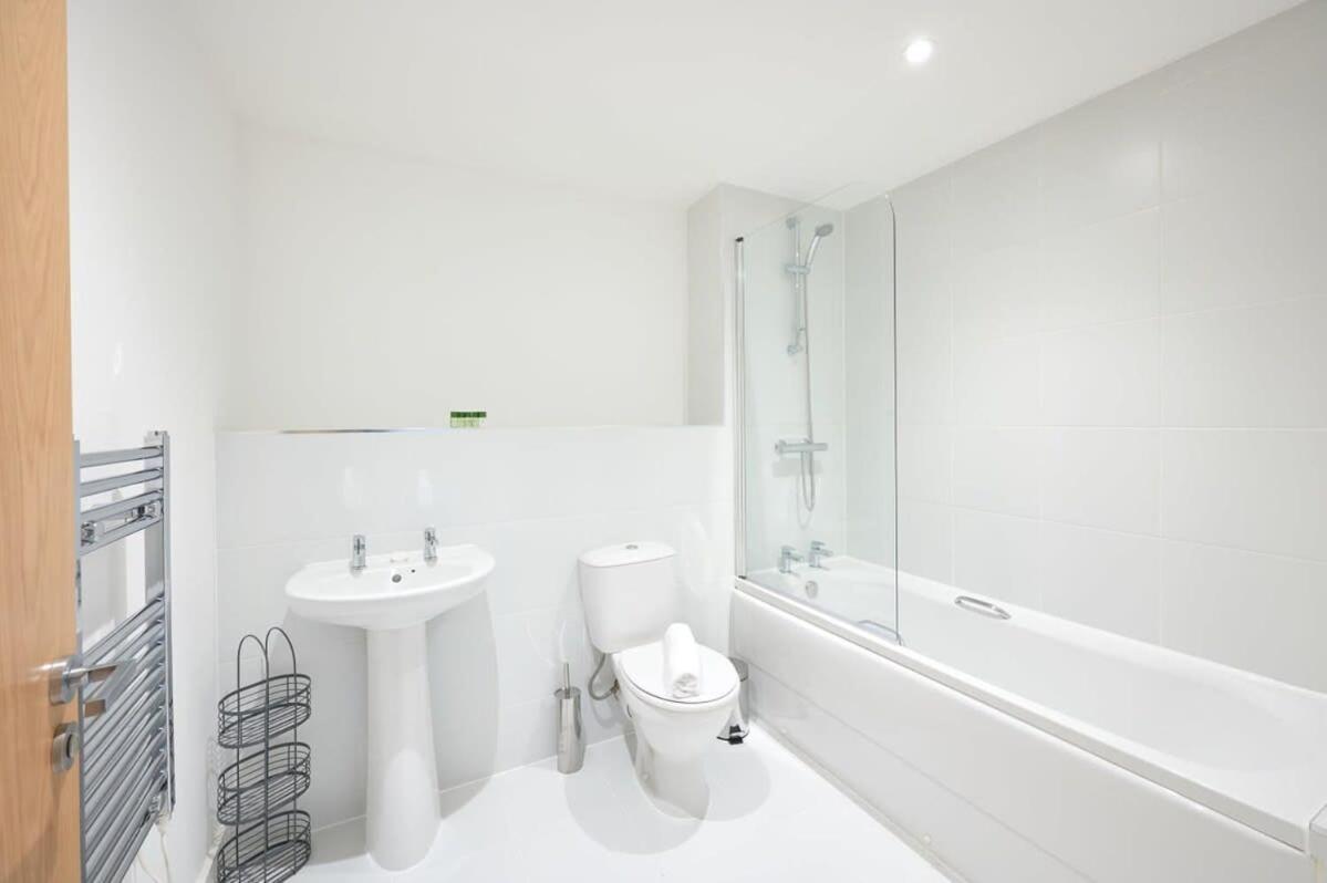 Fabulous 1 Bedroom Apartment In Central Preston เพรสตัน ภายนอก รูปภาพ