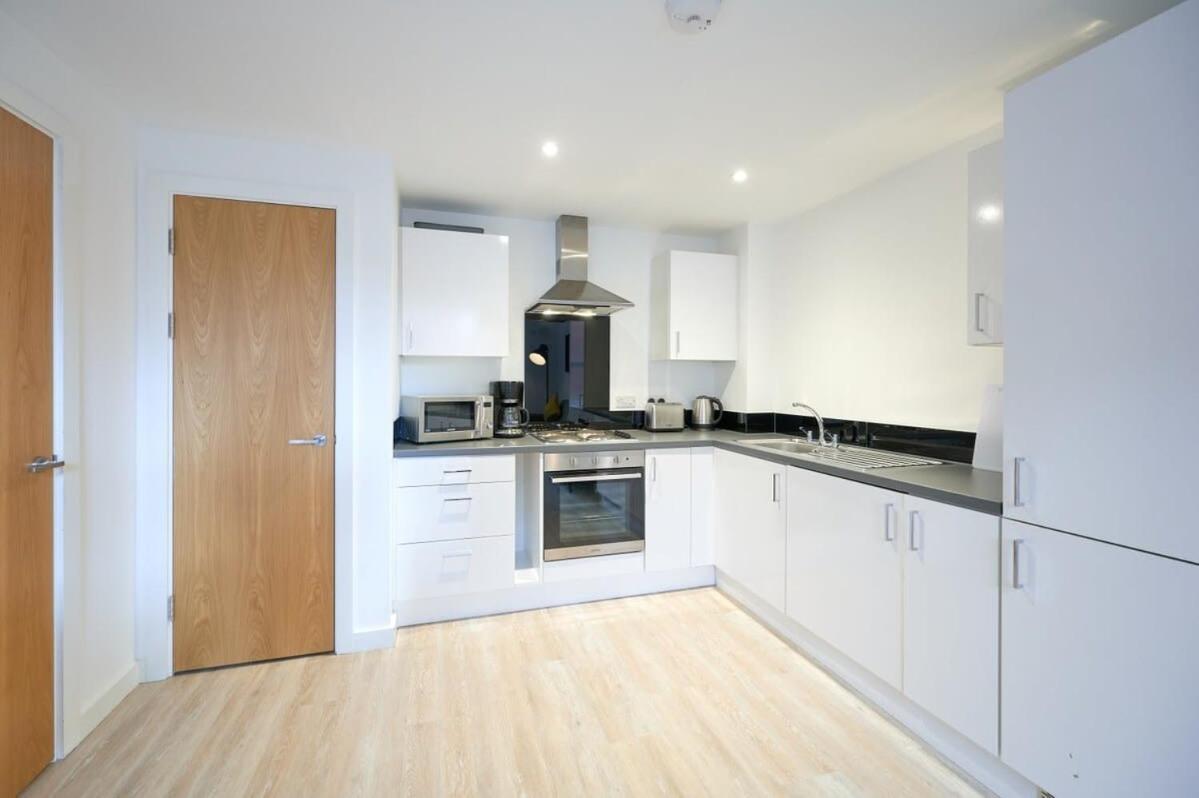 Fabulous 1 Bedroom Apartment In Central Preston เพรสตัน ภายนอก รูปภาพ