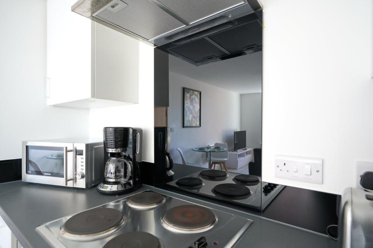 Fabulous 1 Bedroom Apartment In Central Preston เพรสตัน ภายนอก รูปภาพ