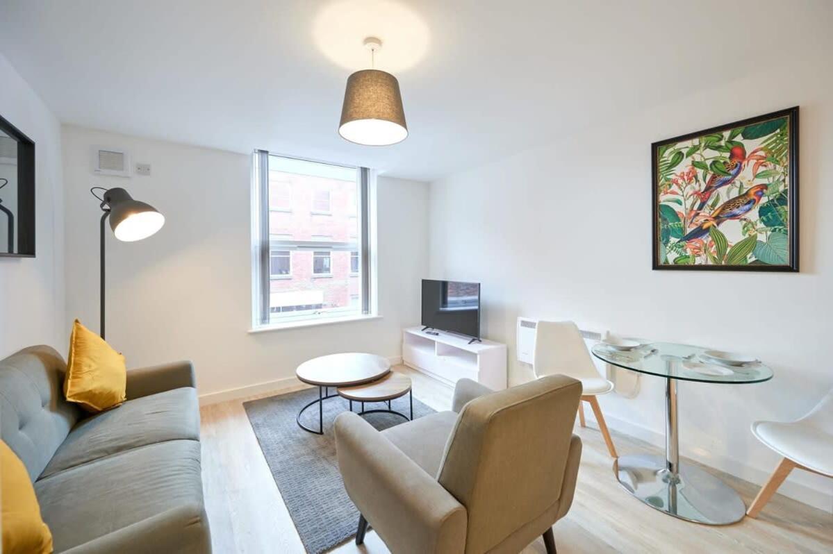Fabulous 1 Bedroom Apartment In Central Preston เพรสตัน ภายนอก รูปภาพ